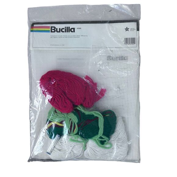 Bucilla 3D Poinsettia Tissue Box Cover Plastic Canvas Kit Vintage 90s 61042 New - Picture 5 of 6